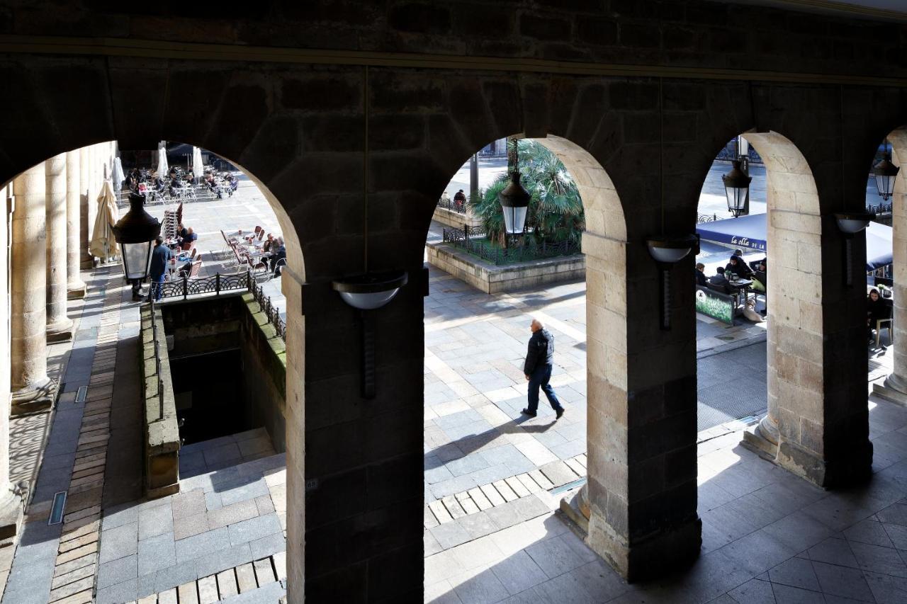 Pension Plaza Nueva Bilbao Exteriör bild